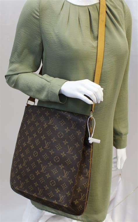 louis vuitton musette.